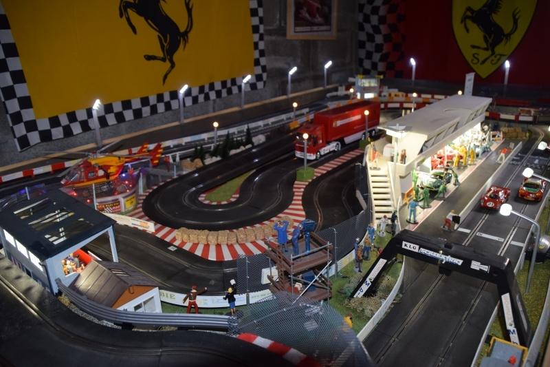 CIRCUIT SCALEXTRIC CLASSIC ET SPORT DE 18 METRES